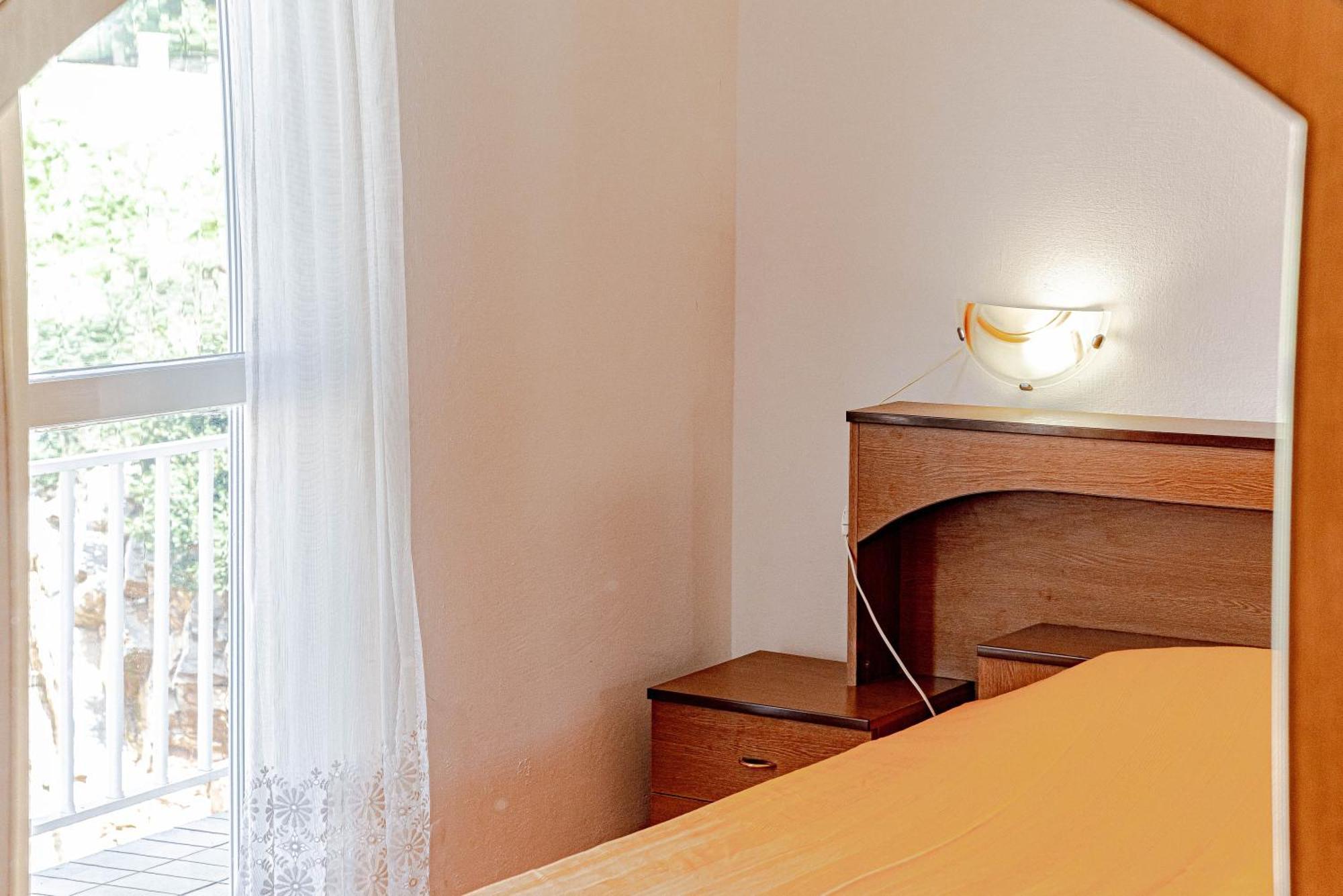 Apartments Kuzma Smokvica  Екстер'єр фото