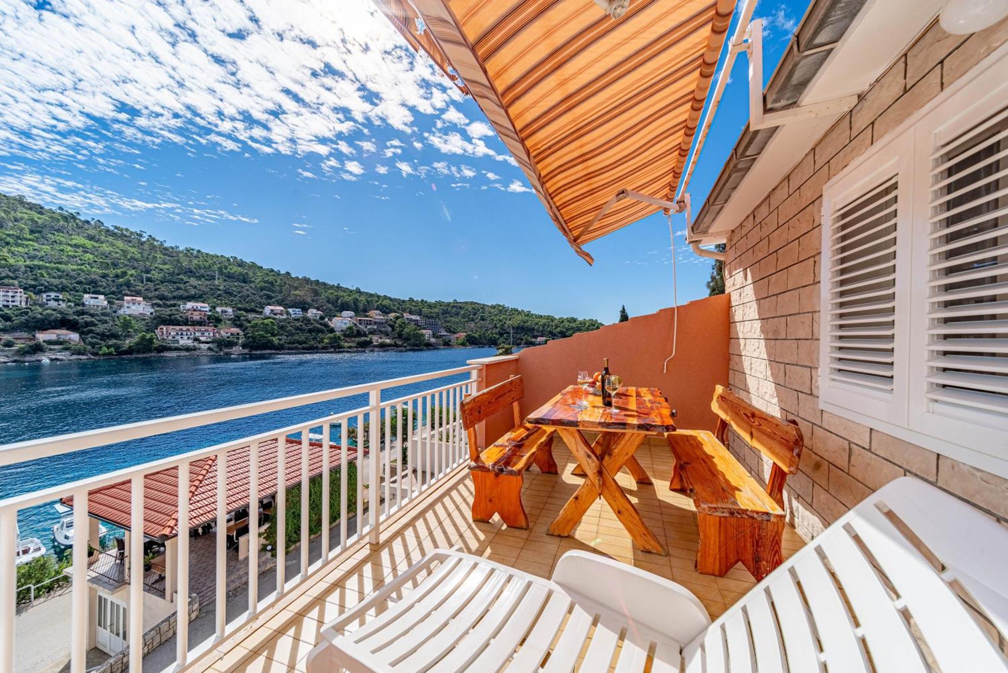 Apartments Kuzma Smokvica  Екстер'єр фото