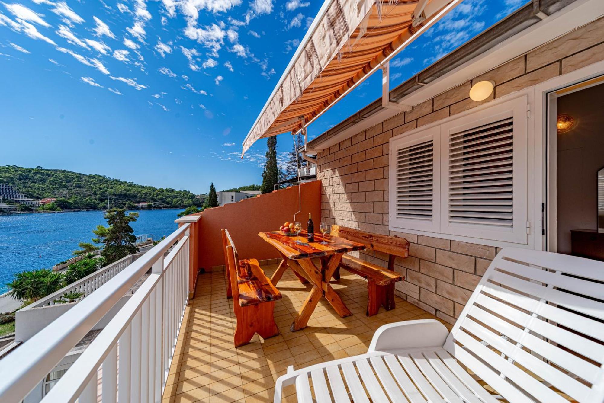 Apartments Kuzma Smokvica  Екстер'єр фото
