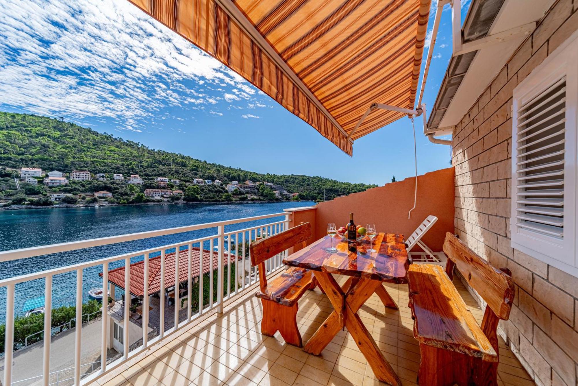 Apartments Kuzma Smokvica  Екстер'єр фото